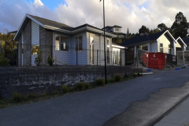 Photo of property in 1 Pheasant Close, Stanmore Bay, Whangaparaoa, 0932