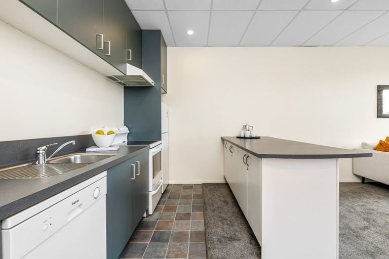 Photo of property in 11/28 The Avenue, Albany, Auckland, 0632