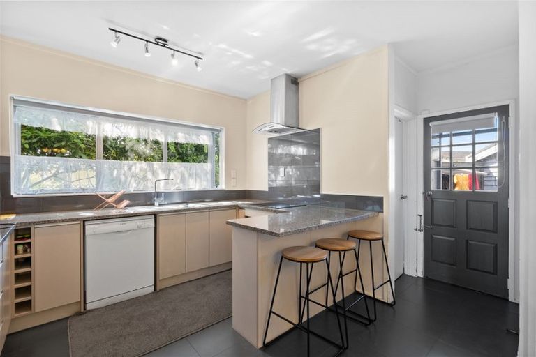 Photo of property in 25 Ashlynne Avenue, Papatoetoe, Auckland, 2025