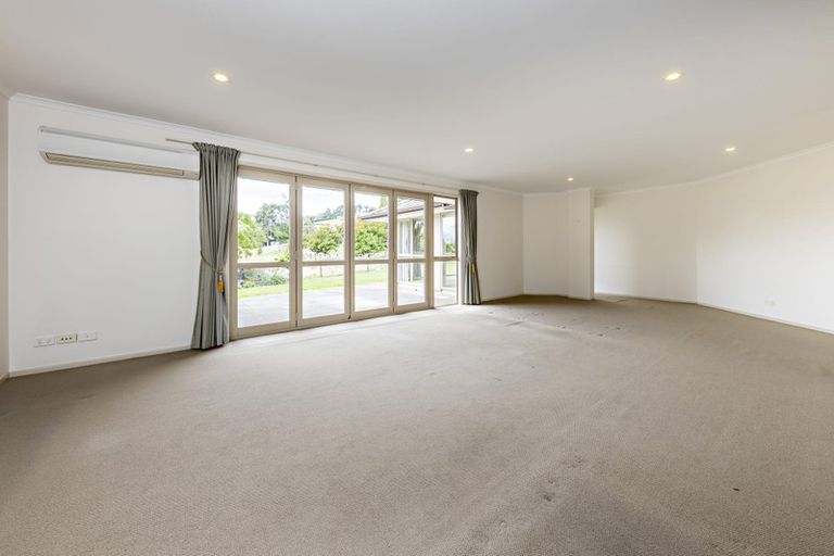 Photo of property in 57 Old Barn Road, Opaheke, Papakura, 2584