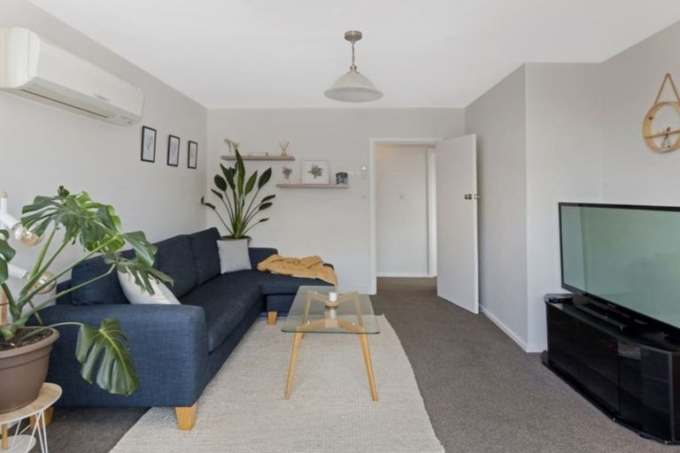 Photo of property in 19 Cotswold Avenue, Bishopdale, Christchurch, 8053