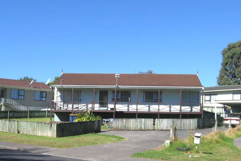 Photo of property in 117 Moire Road, West Harbour, Auckland, 0618