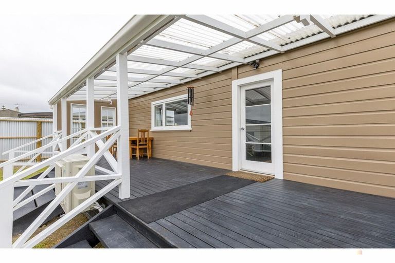 Photo of property in 17 Harris Street, Waimate, 7924