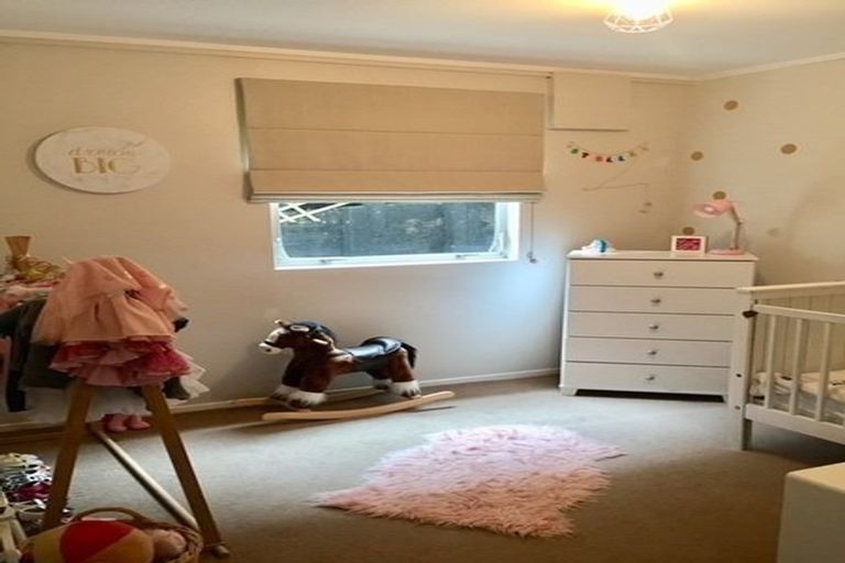 Photo of property in 37 Stapleford Crescent, Browns Bay, Auckland, 0630