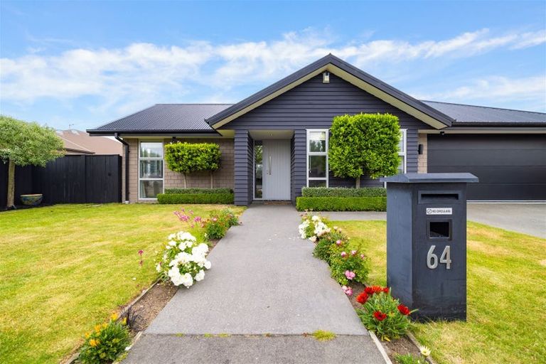Photo of property in 64 Metehau Street, Marshland, Christchurch, 8083