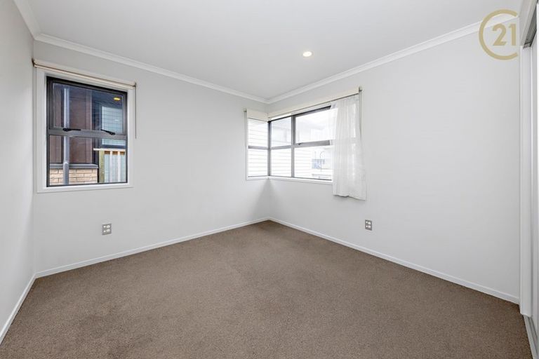 Photo of property in 18 Hirimate Place, Flat Bush, Auckland, 2019