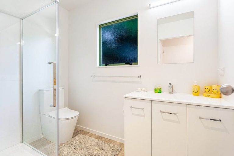 Photo of property in 171 Edmonton Road, Te Atatu South, Auckland, 0610