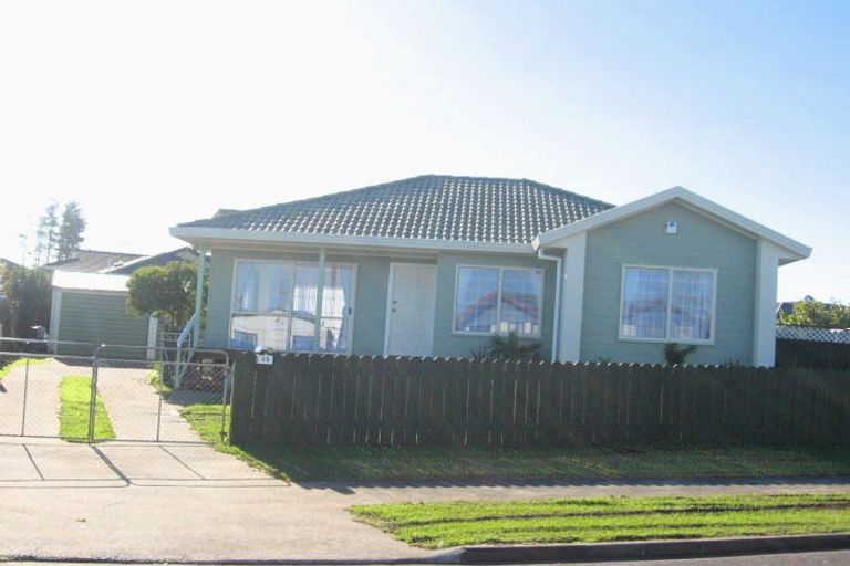 Photo of property in 25 Bernina Place, Weymouth, Auckland, 2103