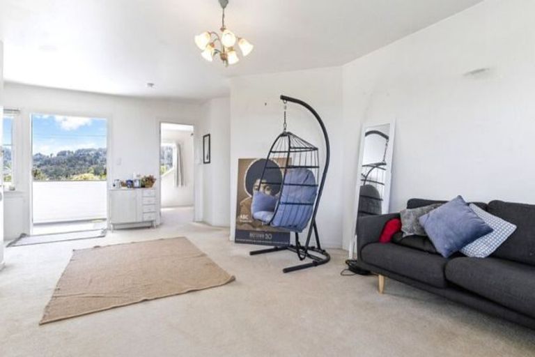 Photo of property in 6 Grendon Road, Titirangi, Auckland, 0604