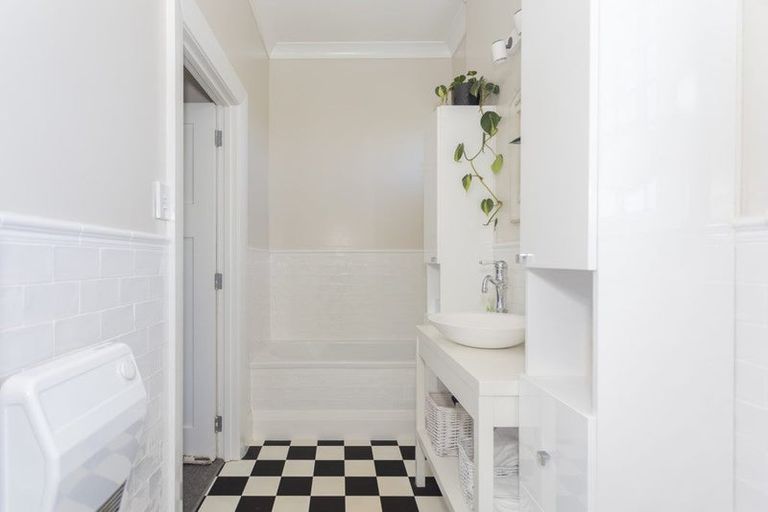 Photo of property in 138 Perth Street, Holmes Hill, Oamaru, 9401