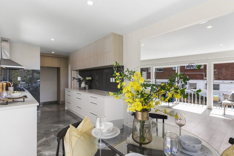 Photo of property in 9 Keldale Place, Forrest Hill, Auckland, 0620