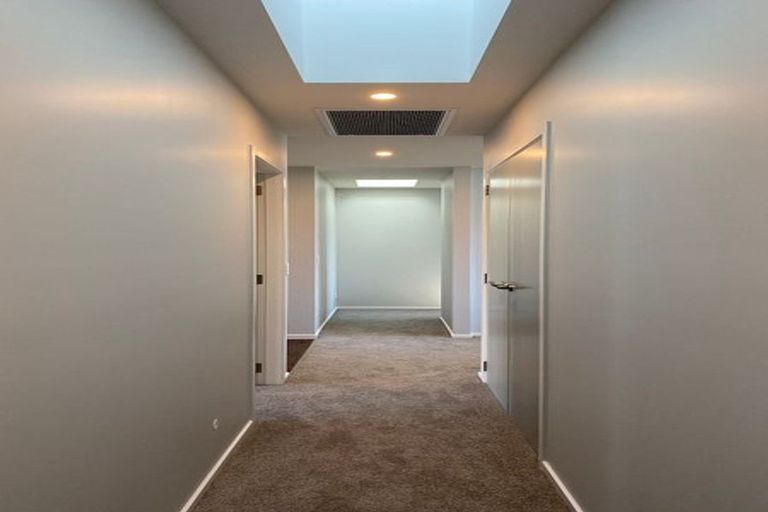 Photo of property in 36 Queen Charlotte Drive, Aotea, Porirua, 5024