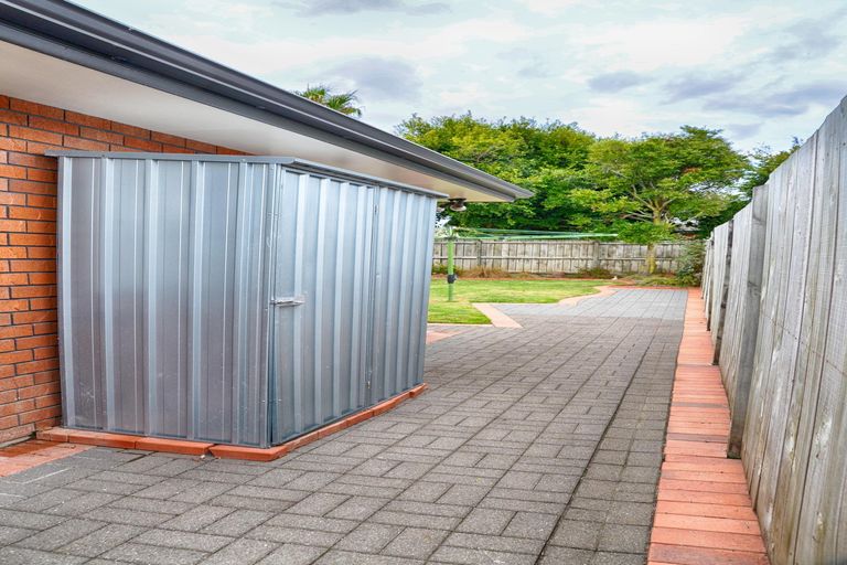 Photo of property in 39 Tington Avenue, Wattle Downs, Auckland, 2103