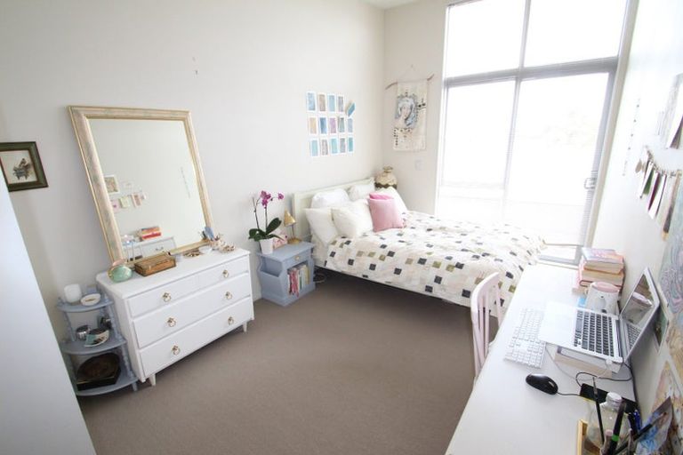 Photo of property in 35g Garnet Road, Westmere, Auckland, 1022