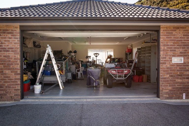 Photo of property in 48 Nelson Crescent, Wainuiomata, Lower Hutt, 5014