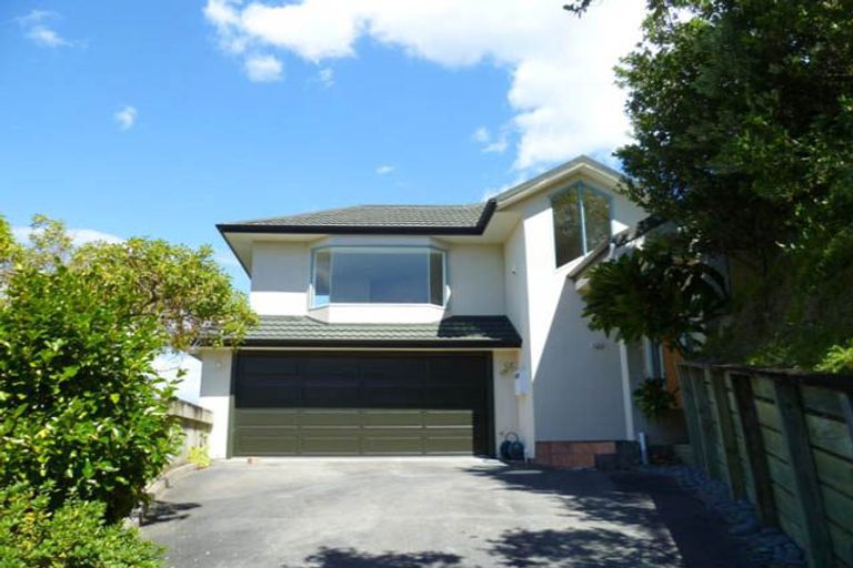 Photo of property in 1 Cavalry Close, Crofton Downs, Wellington, 6035