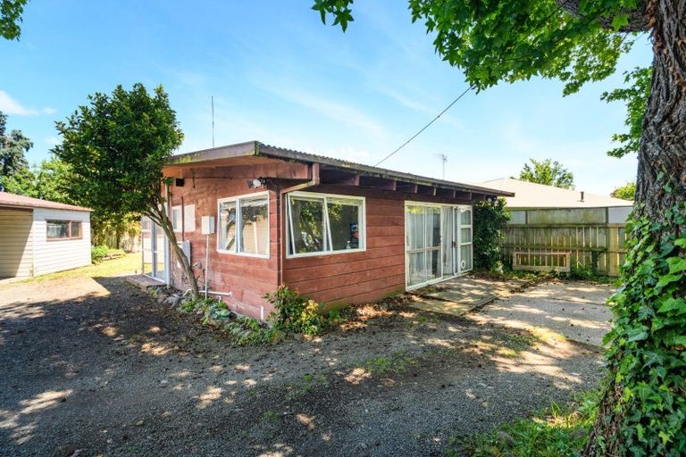 Photo of property in 27 East Street, Terrace End, Palmerston North, 4410