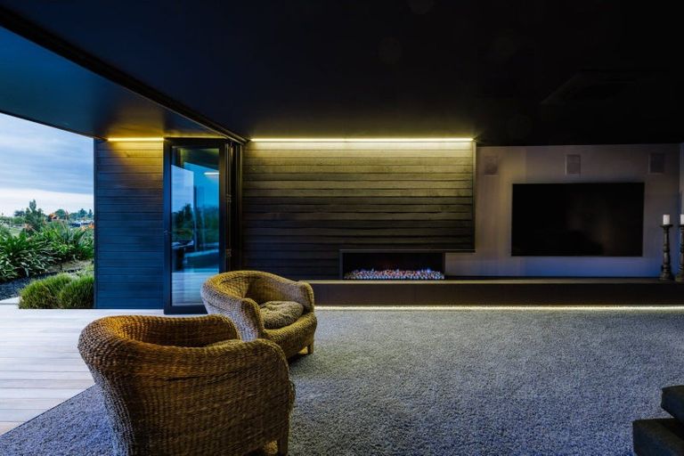 Photo of property in 92 Braid Road, St Andrews, Hamilton, 3200