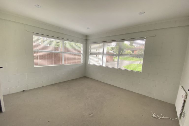 Photo of property in 1/36 Sandiacre Way, Browns Bay, Auckland, 0630