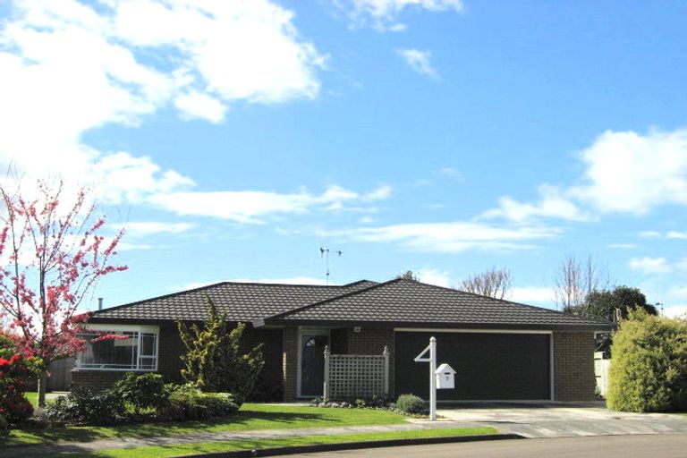 Photo of property in 9 Lynch Grove, Levin, 5510