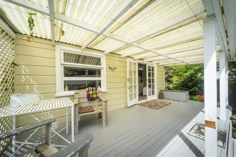 Photo of property in 89 Bridge Street, Bulls, 4818