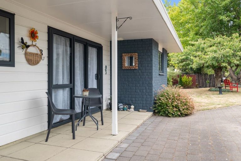 Photo of property in 1/7 Kathleen Place, Rainbow Point, Taupo, 3330