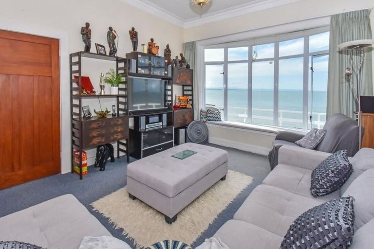 Photo of property in 30 Crispe Road, Clarks Beach, 2122