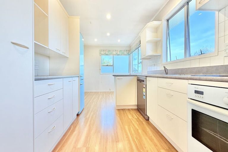 Photo of property in 109 Mackay Drive, Greenhithe, Auckland, 0632