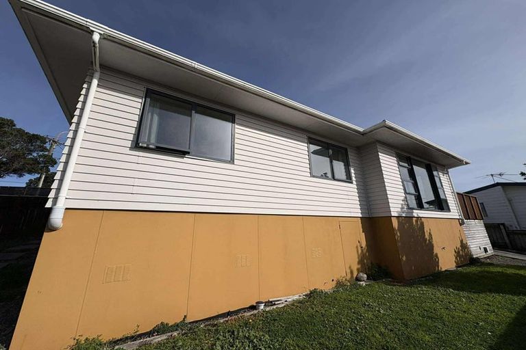 Photo of property in 4 Kekerenga Street, Strathmore Park, Wellington, 6022