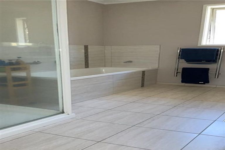 Photo of property in 4 Alloway Street, Westgate, Auckland, 0614