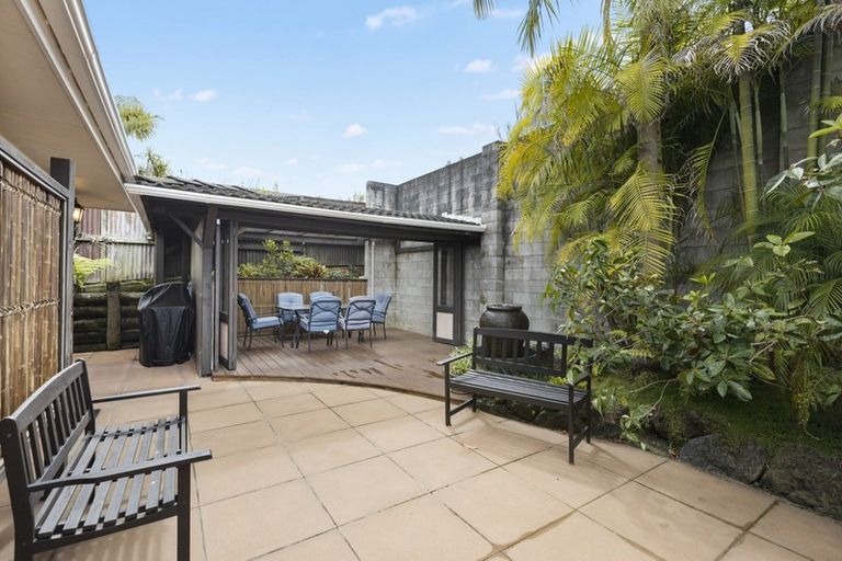 Photo of property in 93a Beach Road, Mellons Bay, Auckland, 2014