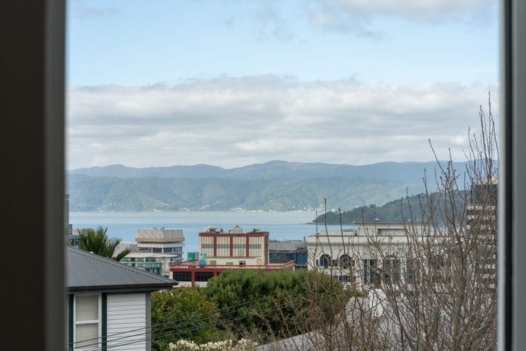 Photo of property in 15 Wesley Road, Kelburn, Wellington, 6012