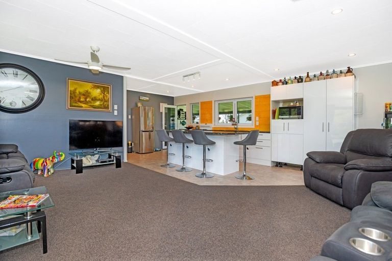 Photo of property in 31 Uawa Parade, Tolaga Bay, 4077