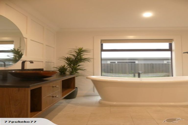 Photo of property in 127 Arataki Road, Havelock North, 4130