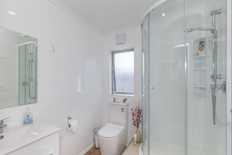 Photo of property in 23 Saint Laurent Way, Ohau, Levin, 5570