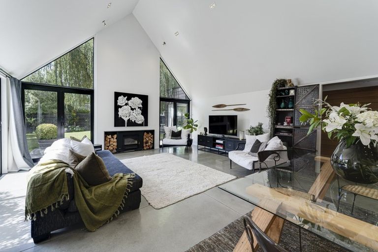 Photo of property in 1 Larkins Way, Arthurs Point, Queenstown, 9371