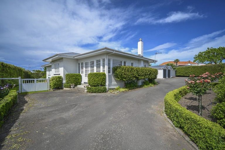 Photo of property in 9 Rakau Street, Havelock North, 4130