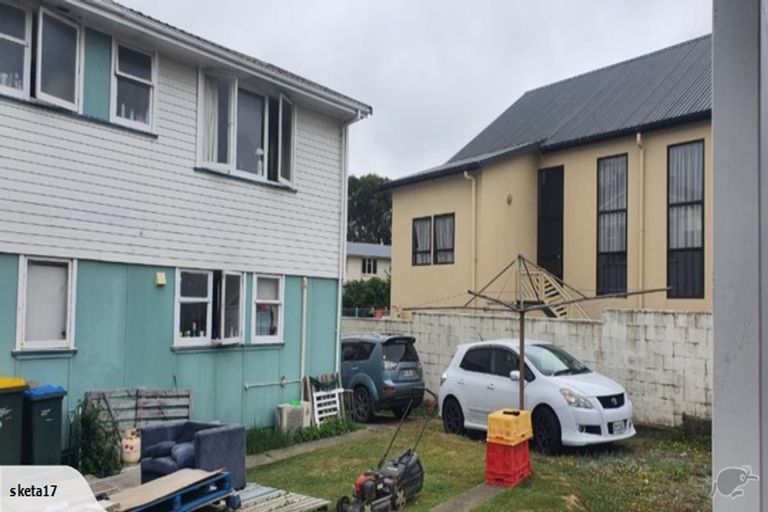 Photo of property in 6-8 Waihemo Street, Waitangirua, Porirua, 5024