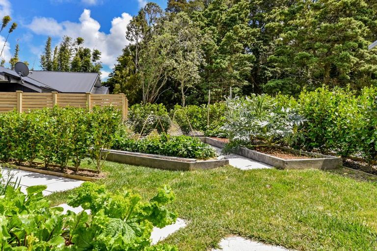 Photo of property in 36 Awanui Crescent, Matakana, Warkworth, 0985