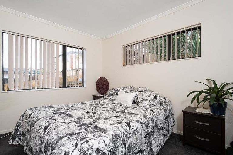 Photo of property in 13 San Marino Drive, Henderson, Auckland, 0612