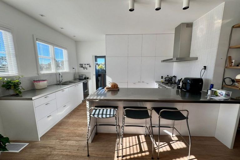 Photo of property in 3/53 Hanlon Crescent, Narrow Neck, Auckland, 0624