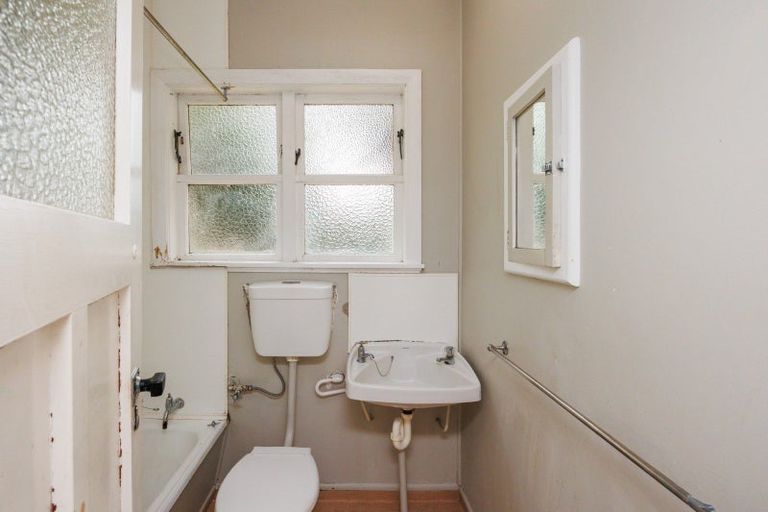 Photo of property in 9 Anderson Street, Hokowhitu, Palmerston North, 4410