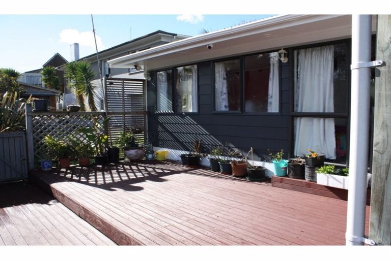 Photo of property in 61 Tarewa Road, Morningside, Whangarei, 0110