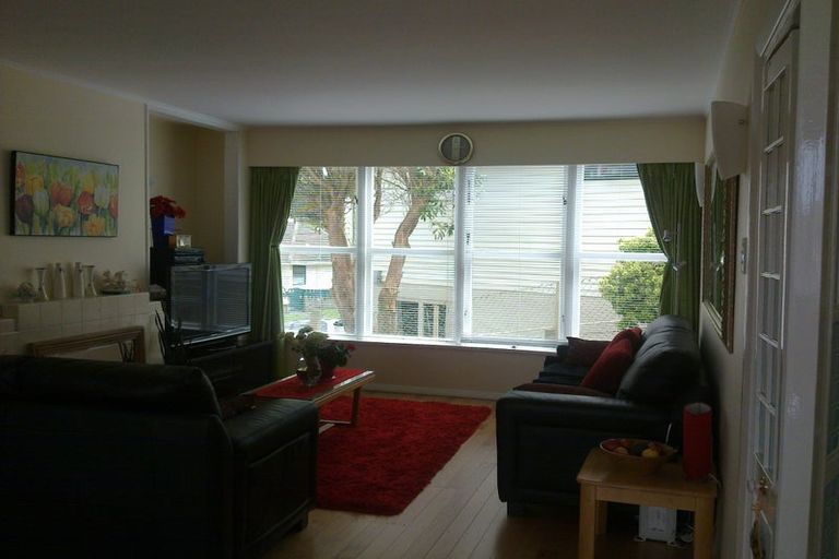Photo of property in 124 Parkvale Road, Karori, Wellington, 6012