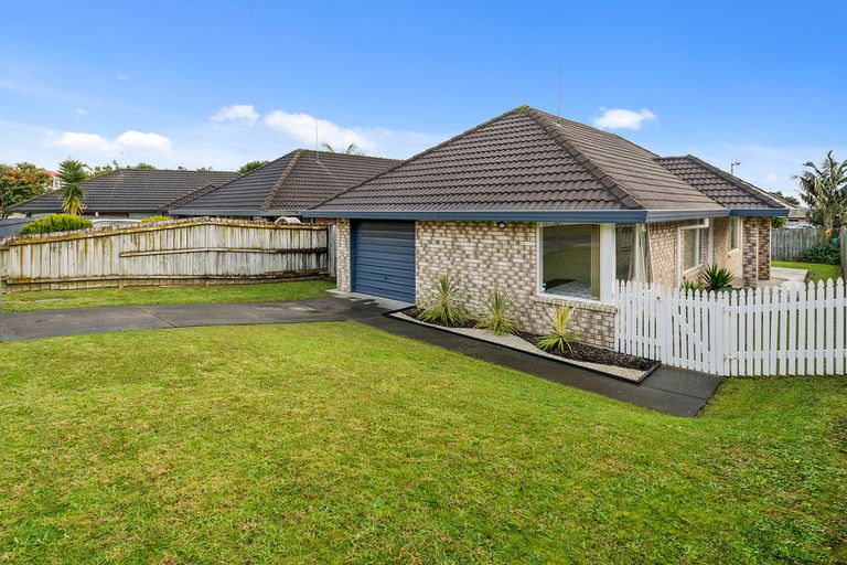 Photo of property in 24a Wai Iti Place, Clendon Park, Auckland, 2103