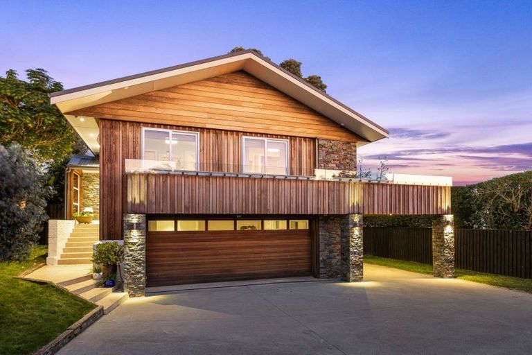 Photo of property in 21a Castor Bay Road, Castor Bay, Auckland, 0620