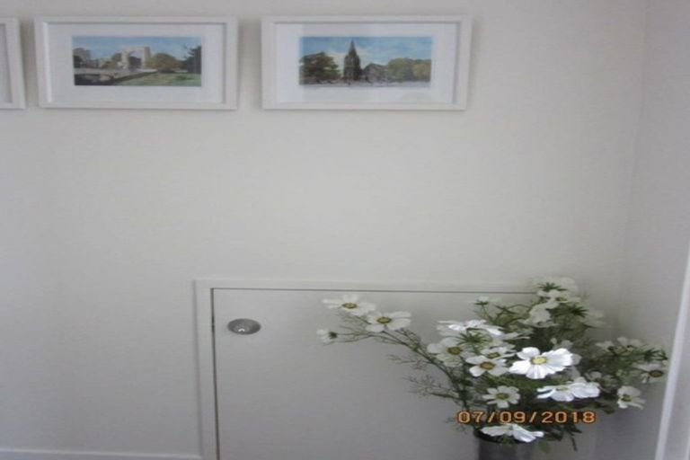 Photo of property in Portal Apartments, 8e/42 Cable Street, Te Aro, Wellington, 6011