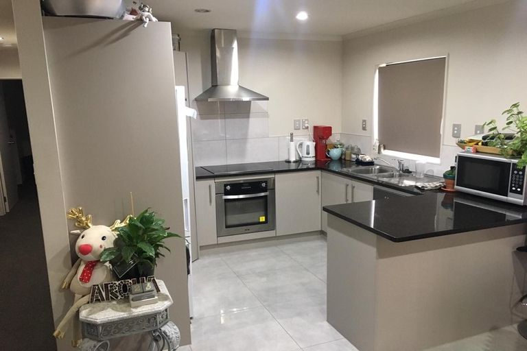 Photo of property in 41c Kelvin Road, Papakura, 2110