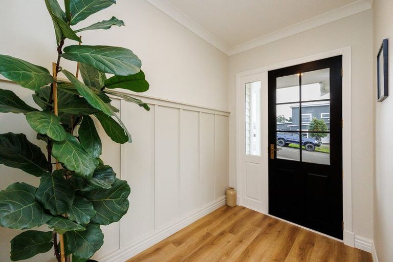 Photo of property in 44 Vaucluse Heights, Fitzherbert, Palmerston North, 4410