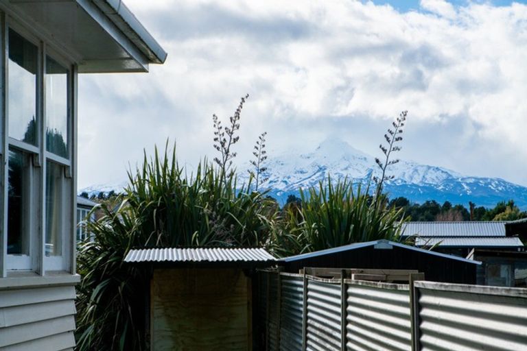 Photo of property in 30 Piwari Street, Rangataua, Ohakune, 4691